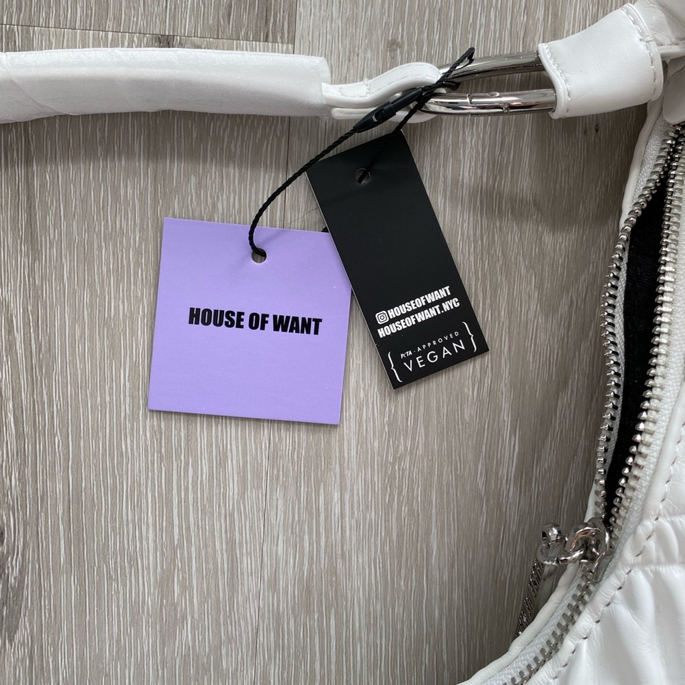 HOUSE OF WANT | HOW We Saunter White Shirring Luxury Vegan Leather Bag NWT - Picture 7 of 13